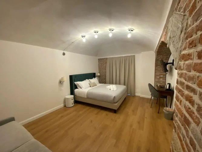 Deluxe Quadruple room