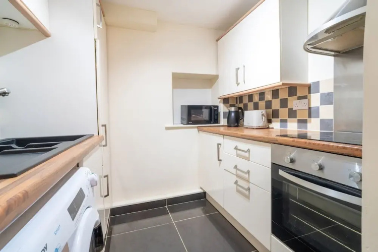 Private 1Bd Flat Near Gloucester Docks