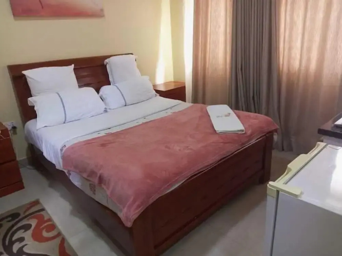 Elon Moreh Lodge