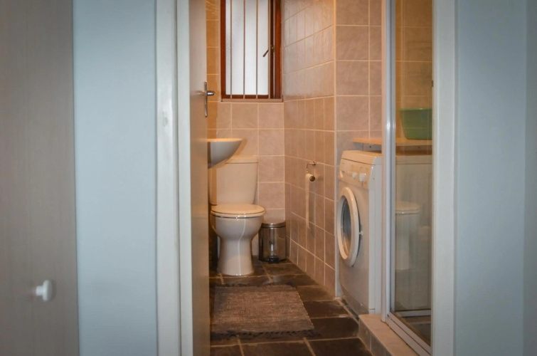 Seaforth Beach Apartment