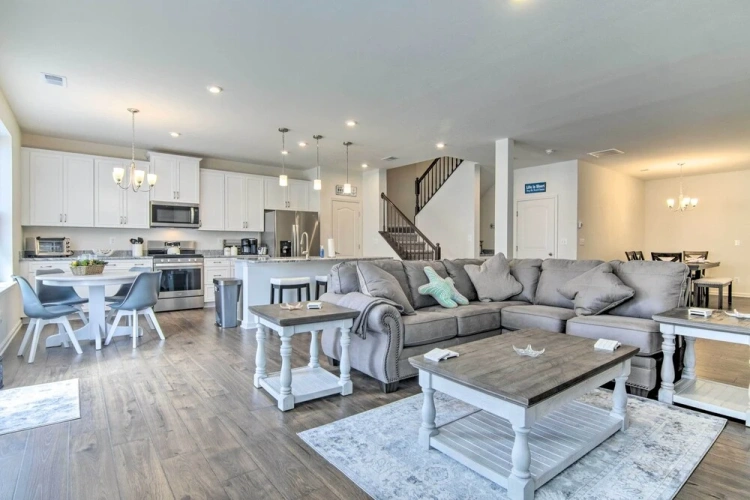 3 Bedrooms Apartment