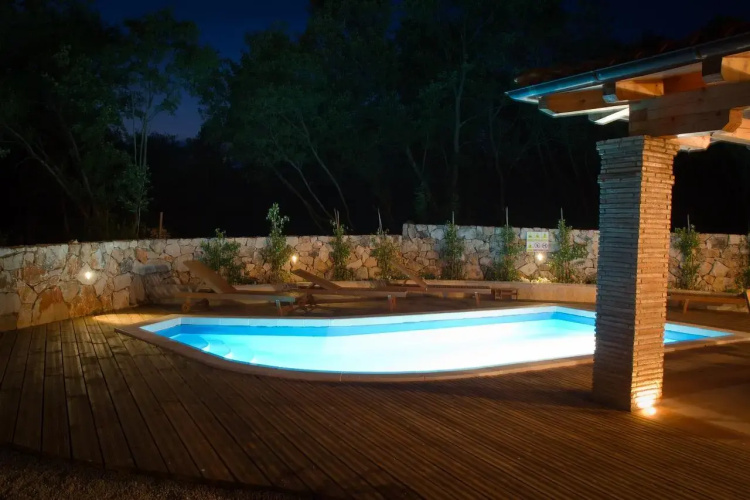 Excellent three bedroom house in Malinska