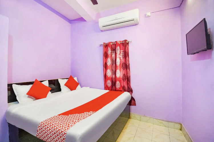 OYO 66046 Hotel Supreet Inn