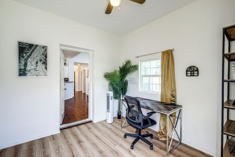 3 Mi to Dfw: Pet-friendly Euless Home