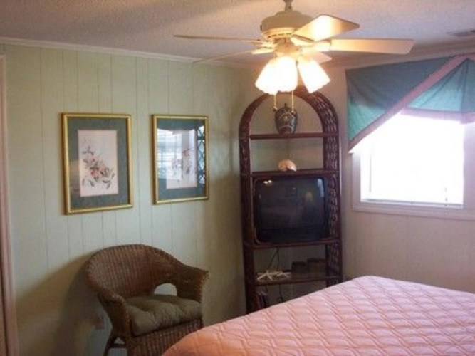 5 OClock Somewhere 4 Br home by RedAwning