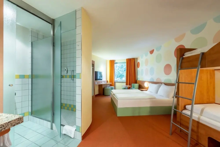 Standard Quadruple room