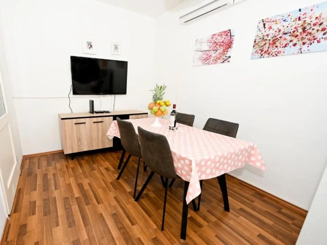 2 Bedrooms Apartment with balcony