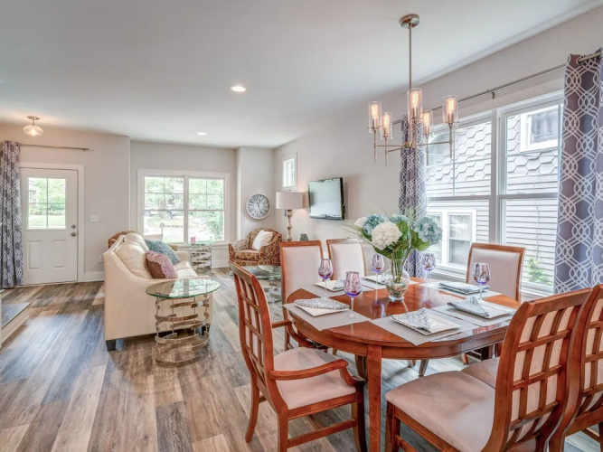 1121 Nashville - 4 Br Duplex