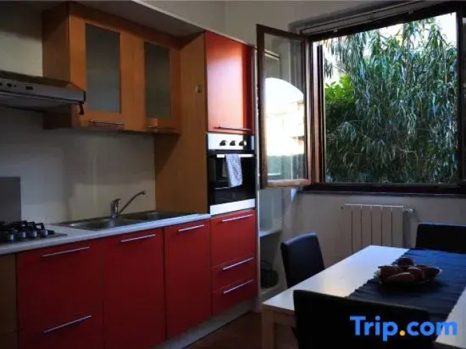 Roma 2 Apartment - THE V Collection