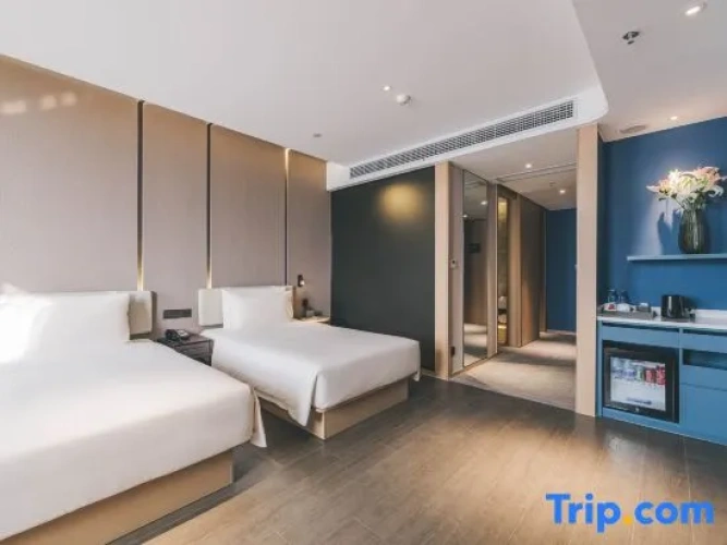 Executive Twin room with city view