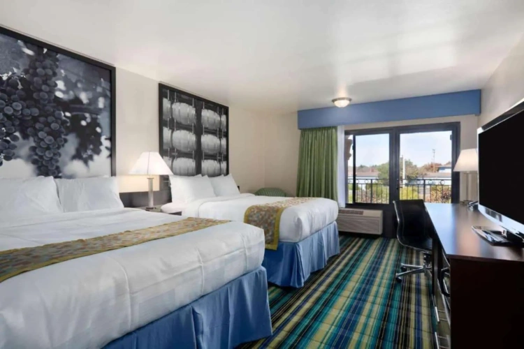 Quadruple Suite