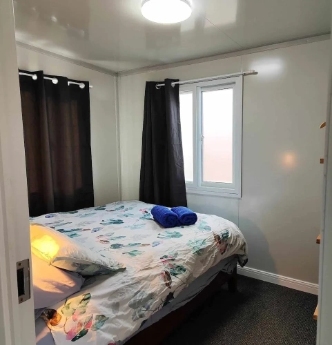2 Bedrooms Bungalow