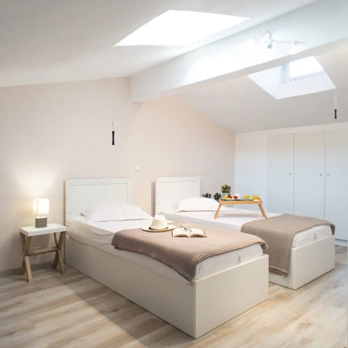 Split-Level Suite with sea view