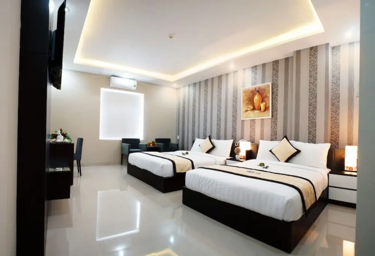 Deluxe Family room with city view
