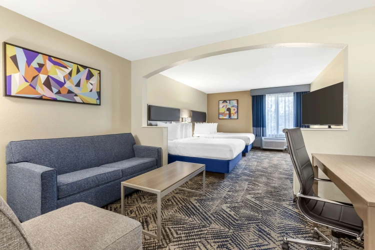 Quadruple Suite