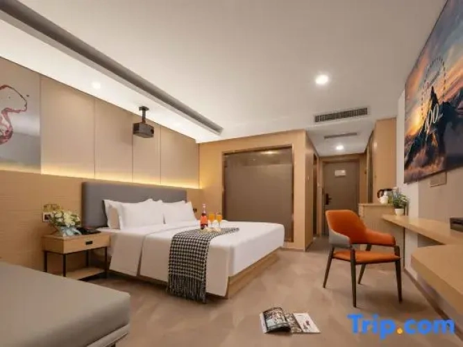 Standard Double room with city view