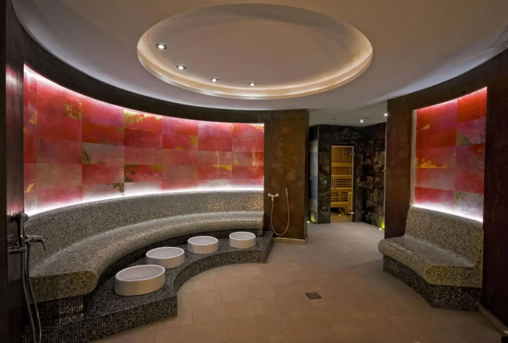 LOEV - VELA Hotel