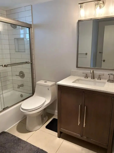 Golden Isles Hallandale Water view