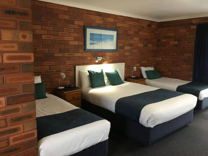 Pelican Motor Inn