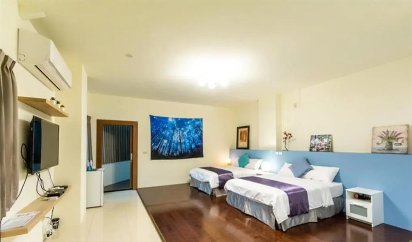 Deluxe Suite