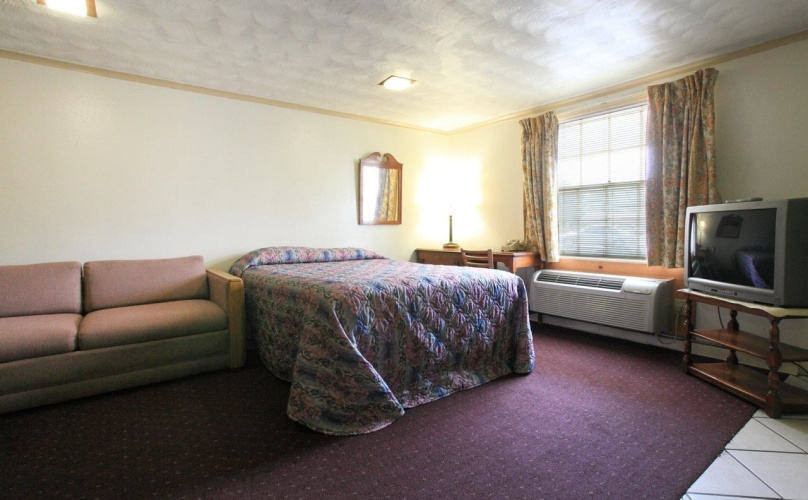 Americas Best Value Inn- Jamestown/ West Ellicot
