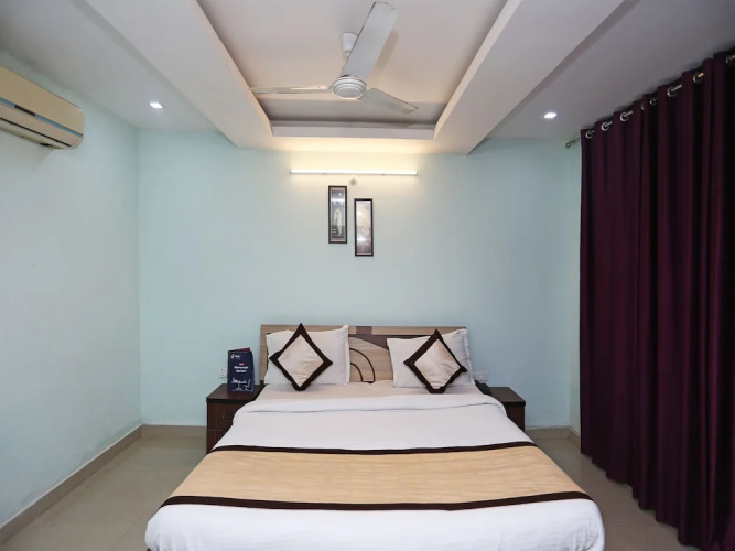 OYO 10198 Hotel Aris