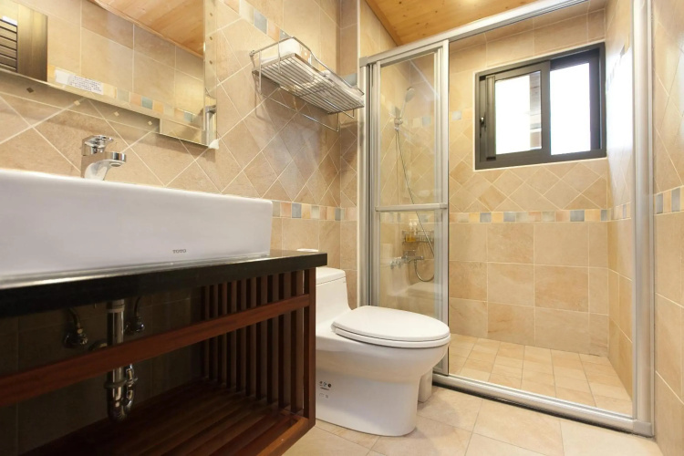 Iris Guest House