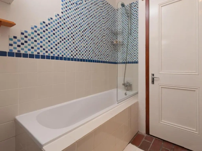 2 Bedrooms Cottage