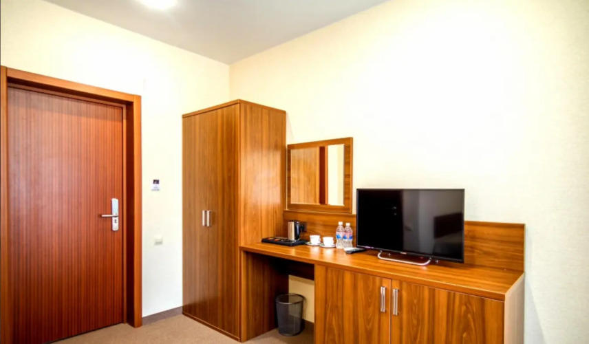 Двухместный номер Standard с балконом 2 отдельные кровати