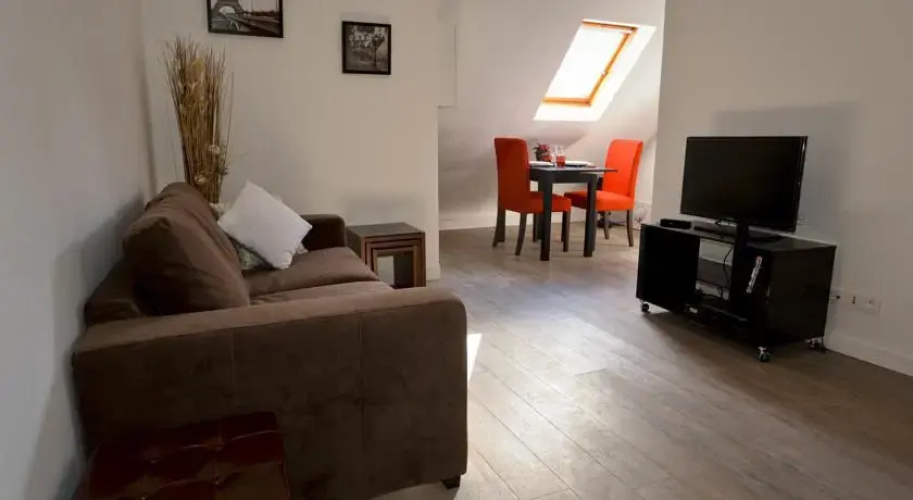 Elysée Paris Charming Flat