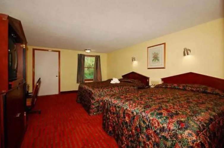 Captains Quarters Motel & Conference Center