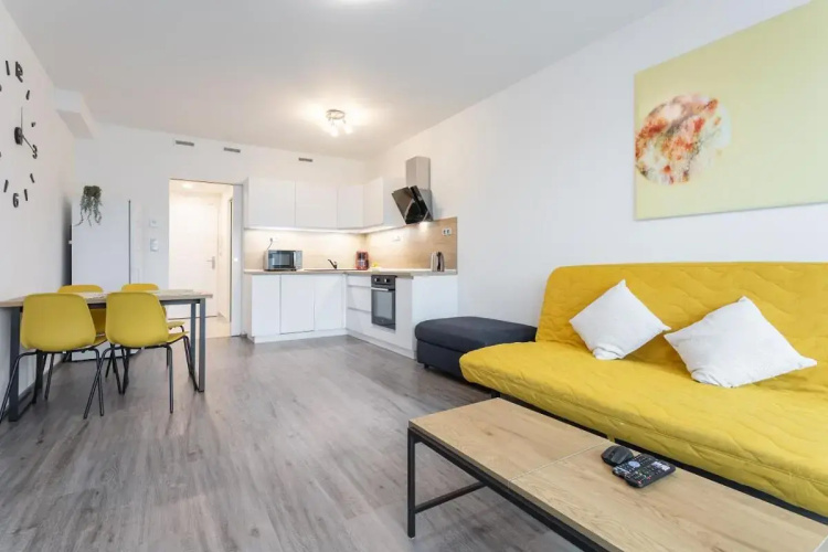 Yellow apartment with PARKING