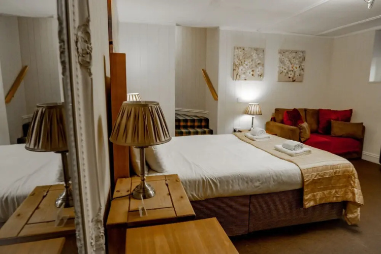 No 1 Hotel