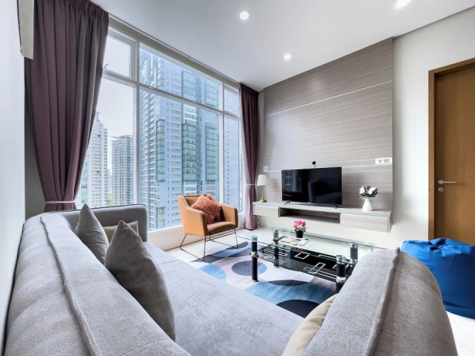 Apartment with city view