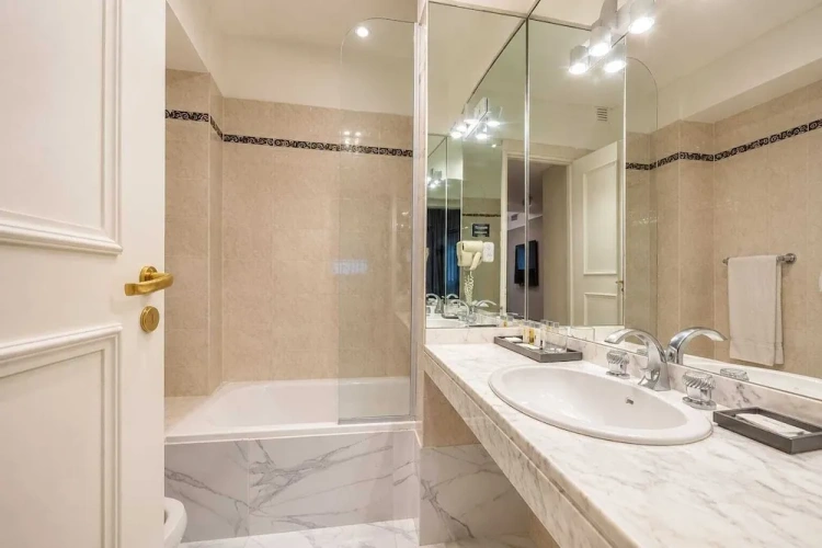 Premier Suite with balcony