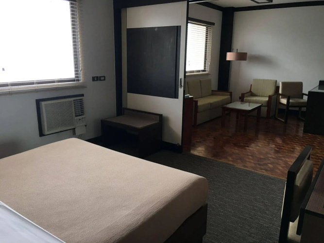 Sunny Bay Suites