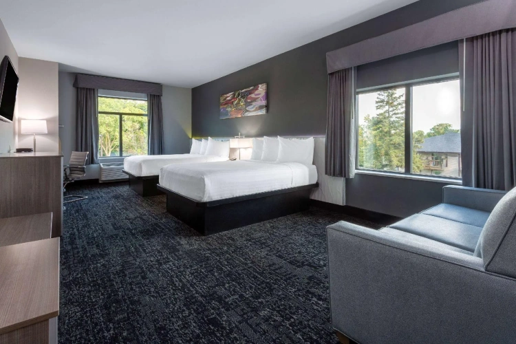Quadruple Suite
