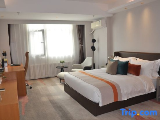 1 Bedroom Deluxe Suite