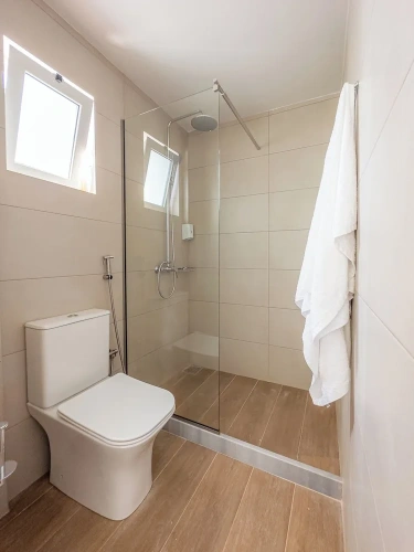 Deluxe room with balcony and with partial sea view