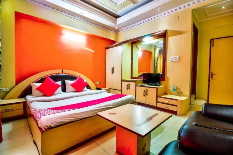 Akash Regency by OYO Rooms