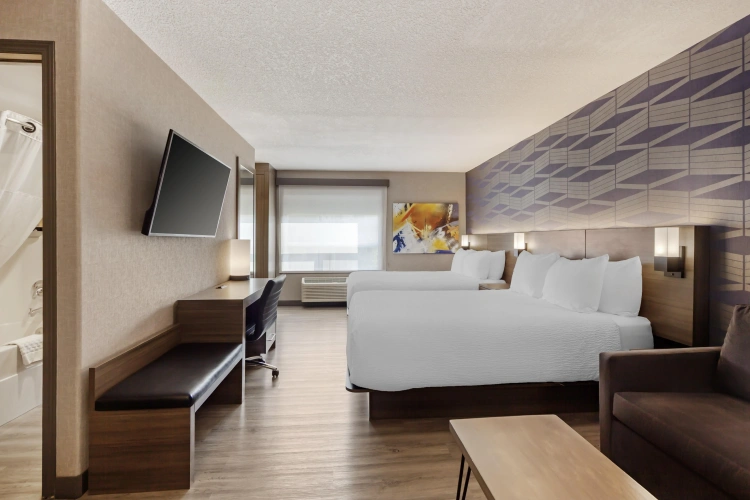 Quadruple Junior Suite