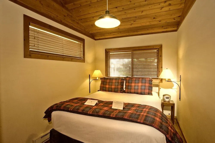 Hearthstone Inn