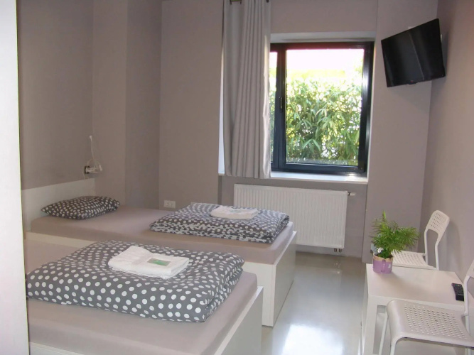 Hostel 63