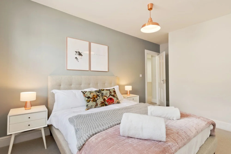 Sweet Inn - Gorgeous Howth II