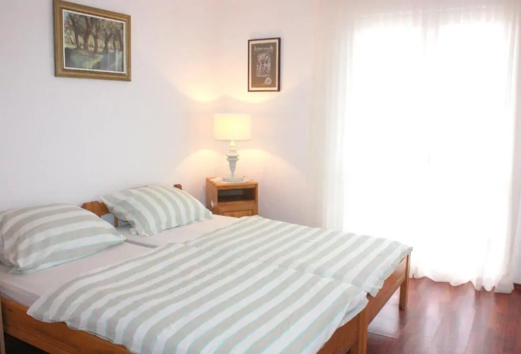 3 Bedrooms Apartment