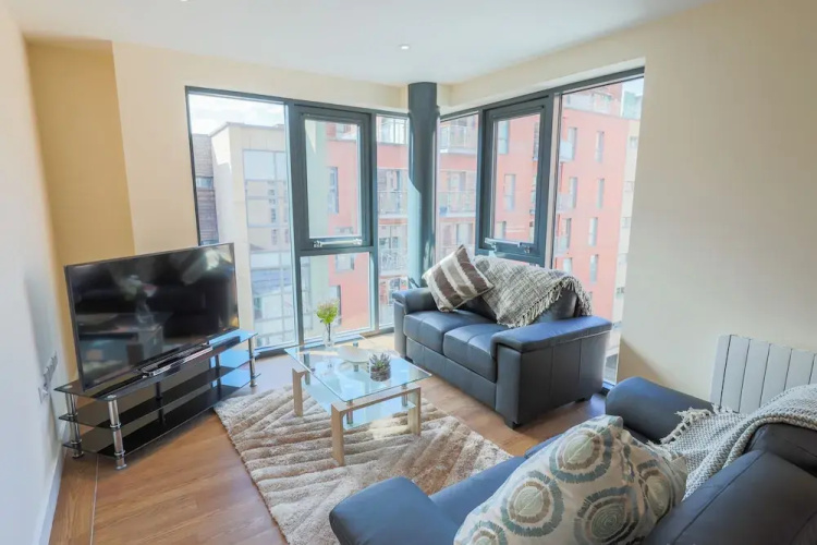 Stunning 3-bed Apartment