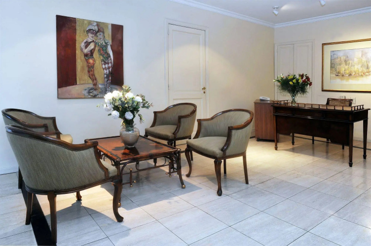 Mayla Apartments