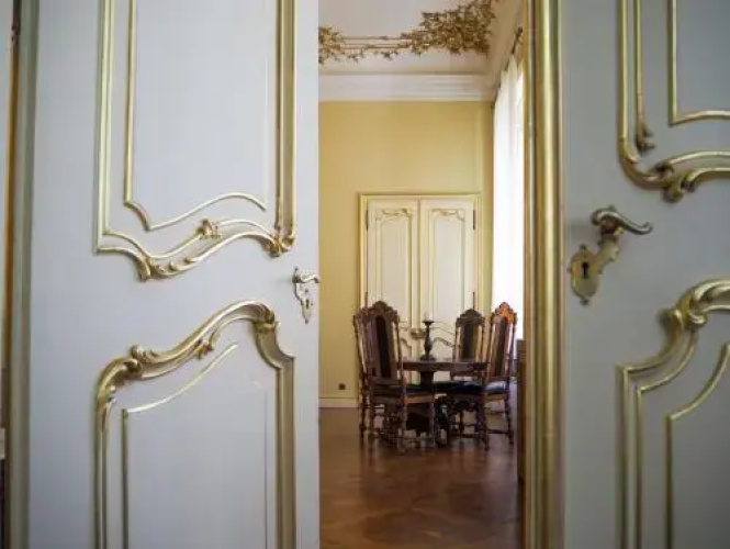 Riverview Old Town Apartment