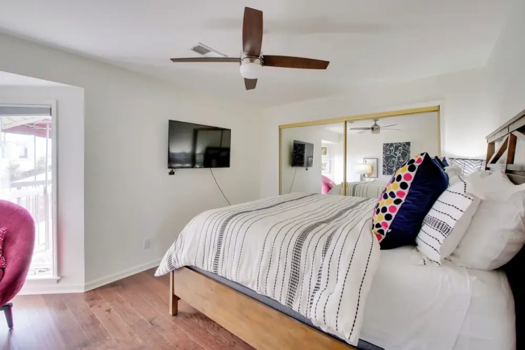 Million-dollar Views: Condo on Lake Hamilton!