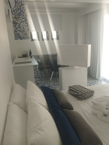 Deluxe Studio